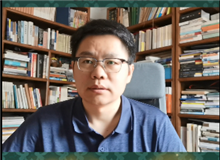 陳濤：以日常與瑣碎書寫宏大開闊的主題不同家族的開枝散葉，各自人生的縱橫走向，全都匯聚成了一條寬闊奔涌的大河……　[詳細(xì)]